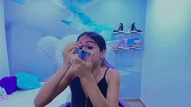 Snapshot of DEMI_LEED chatting on November 20, 11:32 am DEMI LEED online show from November 20, 11:32 am