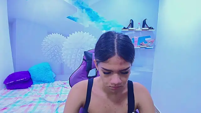 Snapshot of DEMI_LEED chatting on November 21, 12:15 pm DEMI LEED online show from November 21, 12:15 pm