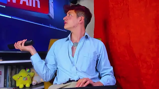 Snapshot of GabyThoms chatting on January 19, 12:03 am GabyThoms online show from January 19, 12:03 am