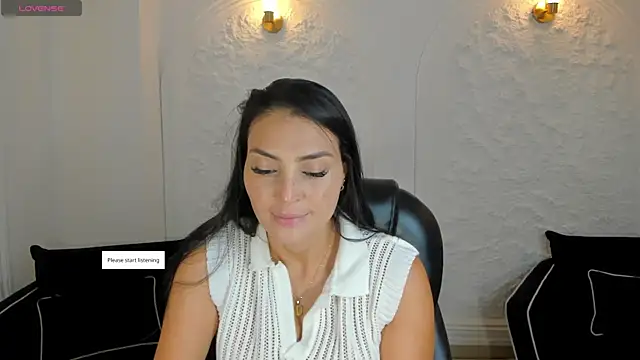 Snapshot of AbbyDalton chatting on May 27, 6:49 pm AbbyDalton online show from May 27, 6:49 pm