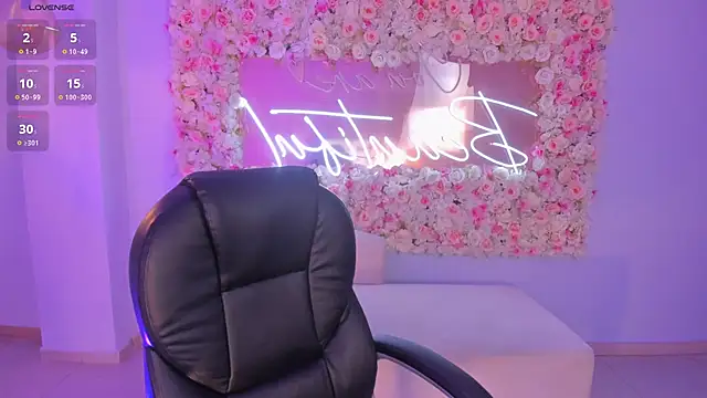 LucianaMillerX online show from December 21, 3:36 am