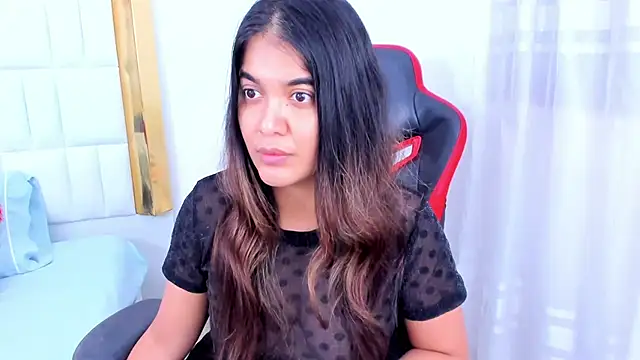 MadelineJackson online show from December 15, 6:18 am