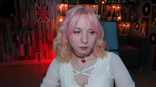 Snapshot of JasmineMilko chatting on January 22, 8:07 am JasmineMilko online show from January 22, 8:07 am