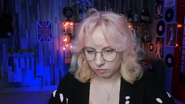 Snapshot of JasmineMilko chatting on January 26, 8:14 am JasmineMilko online show from January 26, 8:14 am