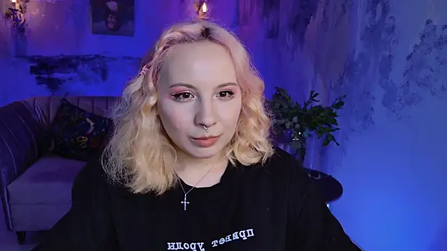 Snapshot of JasmineMilko chatting on February 3, 11:20 am JasmineMilko online show from February 3, 11:20 am