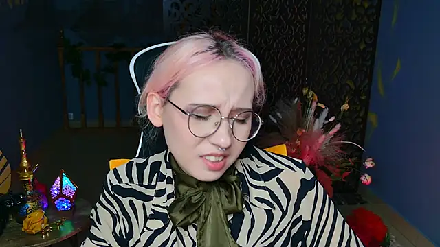 Snapshot of JasmineMilko chatting on February 21, 11:11 am JasmineMilko online show from February 21, 11:11 am