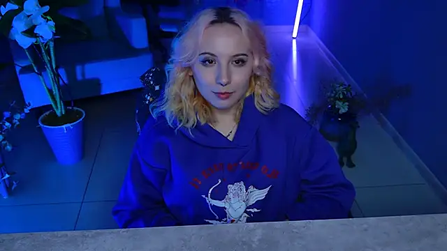 Snapshot of JasmineMilko chatting on February 25, 11:52 am JasmineMilko online show from February 25, 11:52 am