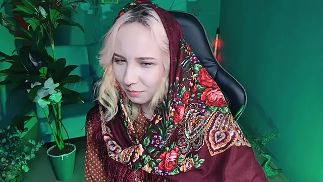 Snapshot of JasmineMilko chatting on March 1, 8:13 am JasmineMilko online show from March 1, 8:13 am