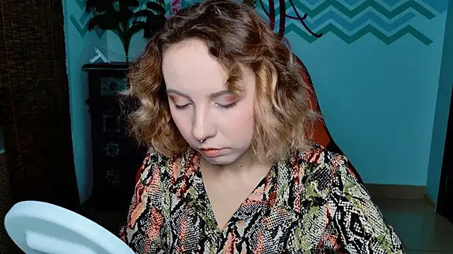 Snapshot of JasmineMilko chatting on October 8, 5:05 am JasmineMilko online show from October 8, 5:05 am