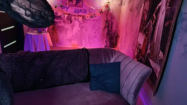 Snapshot of JasmineMilko chatting on October 31, 5:08 am JasmineMilko online show from October 31, 5:08 am