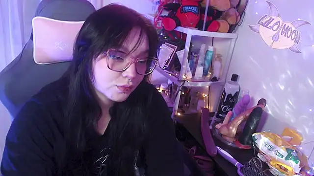 LiloMoon69 online show from March 12, 3:46 am