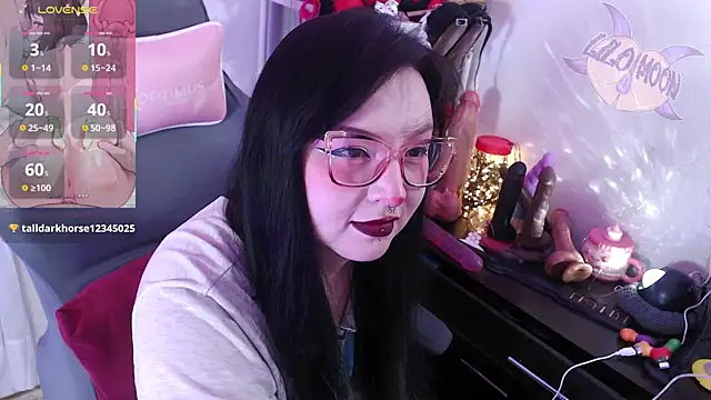 LiloMoon69 online show from September 26, 1:04 pm