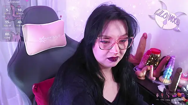 LiloMoon69 online show from April 28, 1:26 am