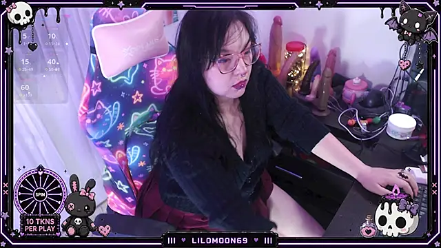 LiloMoon69 online show from June 15, 8:38 am