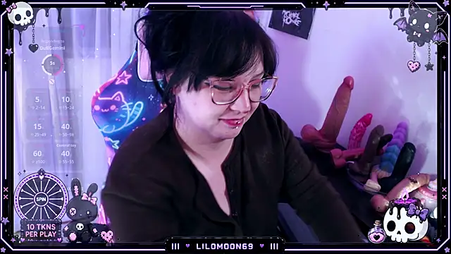 Snapshot of LiloMoon69 chatting on July 28, 12:48 pm LiloMoon69 online show from July 28, 12:48 pm