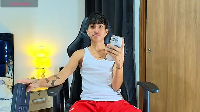  CamiloBass online show from May 10, 8:03 pm
