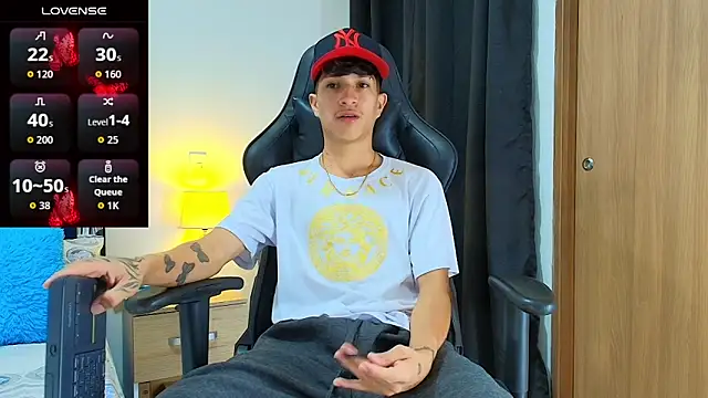  CamiloBass online show from May 24, 12:48 am