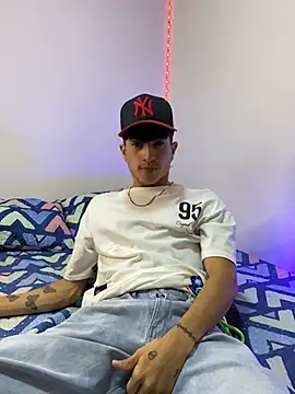  CamiloBass online show from June 4, 1:44 am