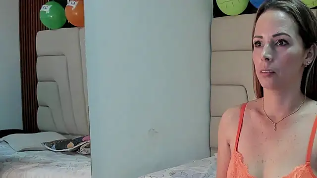 Snapshot of Milf_meli chatting on March 7, 7:05 pm Milf meli online show from March 7, 7:05 pm