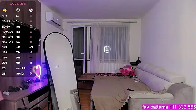 Snapshot of GabrielaLove_ chatting on November 7, 8:53 pm GabrielaLove online show from November 7, 8:53 pm