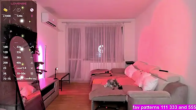 Snapshot of GabrielaLove_ chatting on August 2, 7:23 pm GabrielaLove online show from August 2, 7:23 pm
