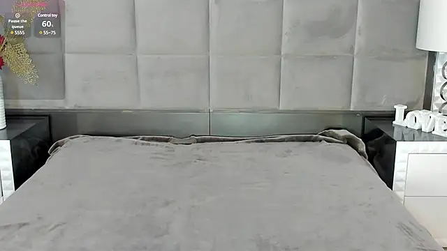 OliviaBurning online show from March 18, 7:31 pm