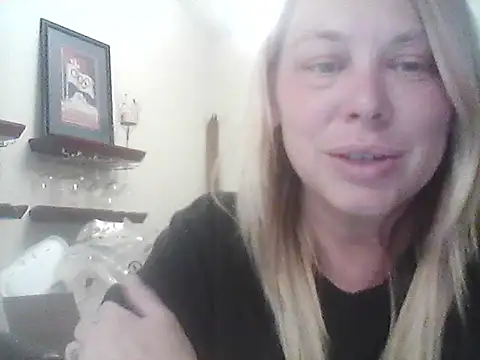 Snapshot of burrkitty chatting on October 7, 2:09 am burrkitty online show from October 7, 2:09 am