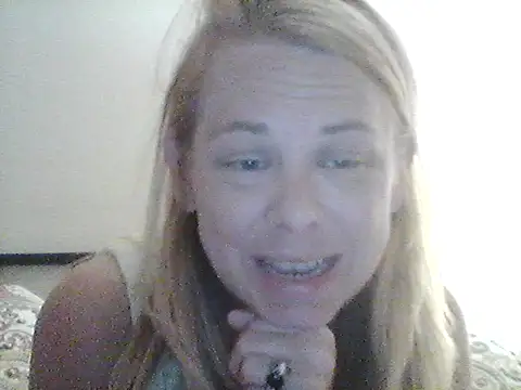 Snapshot of burrkitty chatting on November 22, 6:56 am burrkitty online show from November 22, 6:56 am