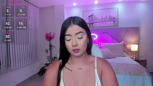Snapshot of amelie_jhons chatting on May 3, 3:34 am amelie jhons online show from May 3, 3:34 am
