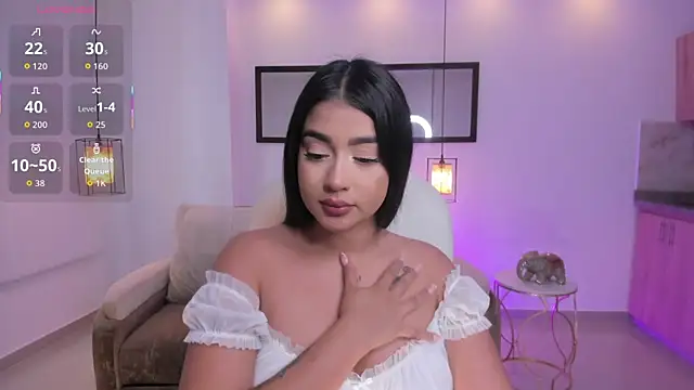 Snapshot of amelie_jhons chatting on July 5, 9:55 pm amelie jhons online show from July 5, 9:55 pm