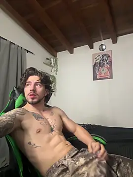 Valentino Xander online show from October 29, 1:19 am