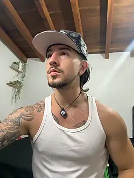 Valentino Xander online show from November 22, 11:59 pm