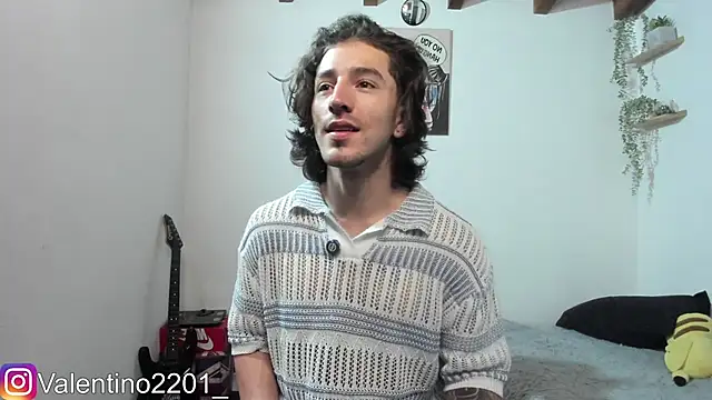 Snapshot of Valentino_Xander chatting on March 1, 4:14 am Valentino Xander online show from March 1, 4:14 am