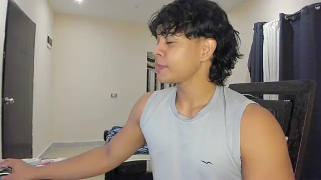 johan beley  online show from February 6, 10:32 pm