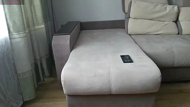 Snapshot of MilaaMilaa chatting on October 6, 3:59 am MilaaMilaa online show from October 6, 3:59 am