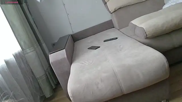 Snapshot of MilaaMilaa chatting on November 24, 4:23 am MilaaMilaa online show from November 24, 4:23 am