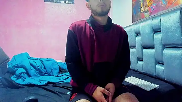 Piggy Eddy online show from March 20, 2:19 am