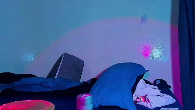 Piggy Eddy online show from February 28, 2:34 am