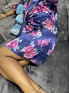 Snapshot of NethuQueen chatting on February 18, 10:05 am NethuQueen online show from February 18, 10:05 am