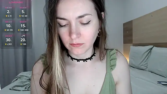 Snapshot of Naughty_Annn chatting on December 16, 1:38 pm Naughty Annn online show from December 16, 1:38 pm