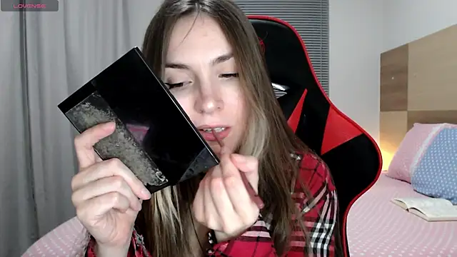 Naughty Annn online show from December 19, 3:24 am