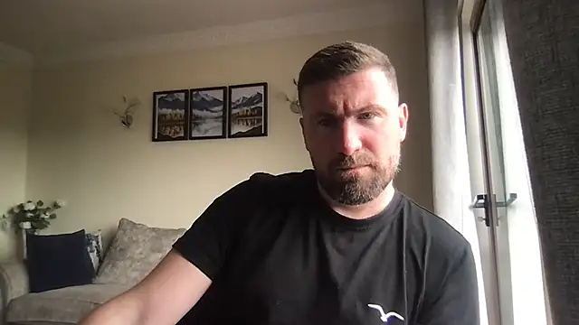 MarriedManBigCock online show from April 8, 1:00 pm