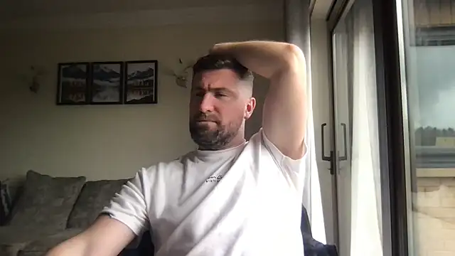 MarriedManBigCock online show from April 9, 11:48 am