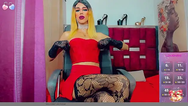 Snapshot of dirtycock2002 chatting on January 18, 12:02 am dirtycock2002 online show from January 18, 12:02 am