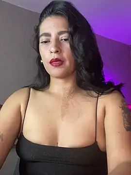 Snapshot of Cleopatracute_ chatting on January 6, 5:30 am Cleopatracute online show from January 6, 5:30 am