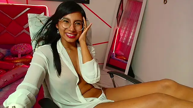 Snapshot of _Jessi29_ chatting on March 21, 11:01 pm  Jessi29  online show from March 21, 11:01 pm