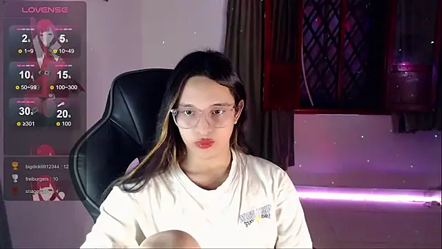 alexaryderr online show from January 7, 8:34 am