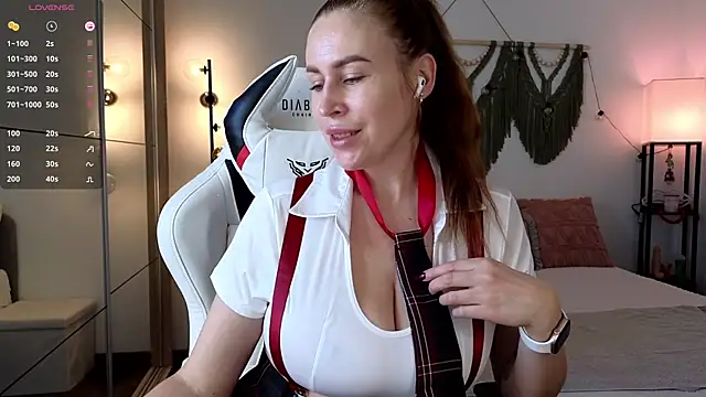 AliceMYs online show from October 28, 10:19 am