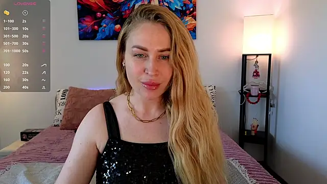 Snapshot of AliceMYs chatting on May 5, 10:12 am AliceMYs online show from May 5, 10:12 am