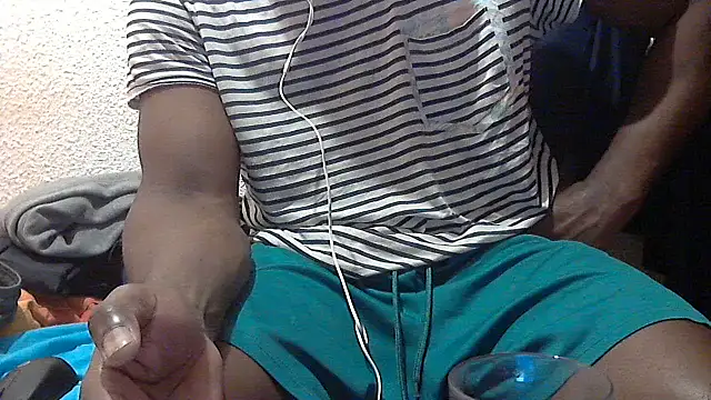 mmoiblack online show from May 5, 3:42 pm